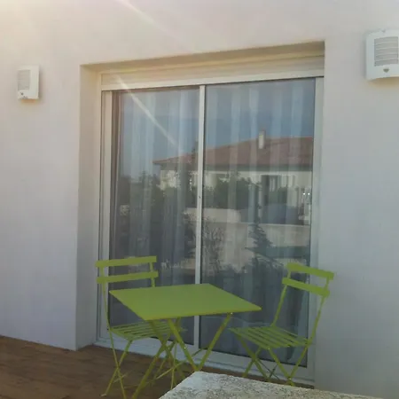 Apartment T2 Campo Meta *